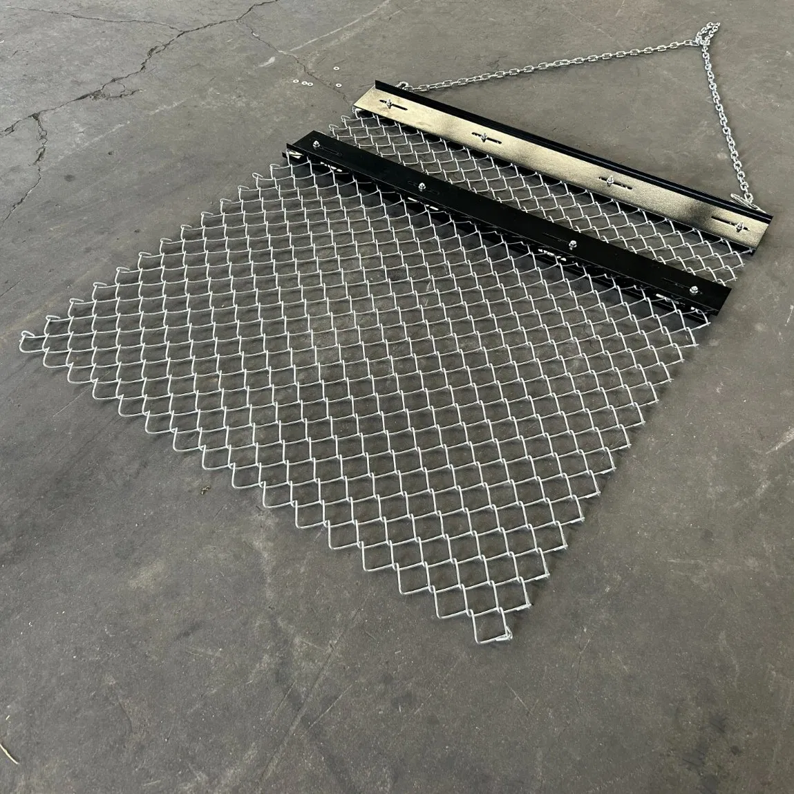 10' Chain & Spike Trailed Harrow