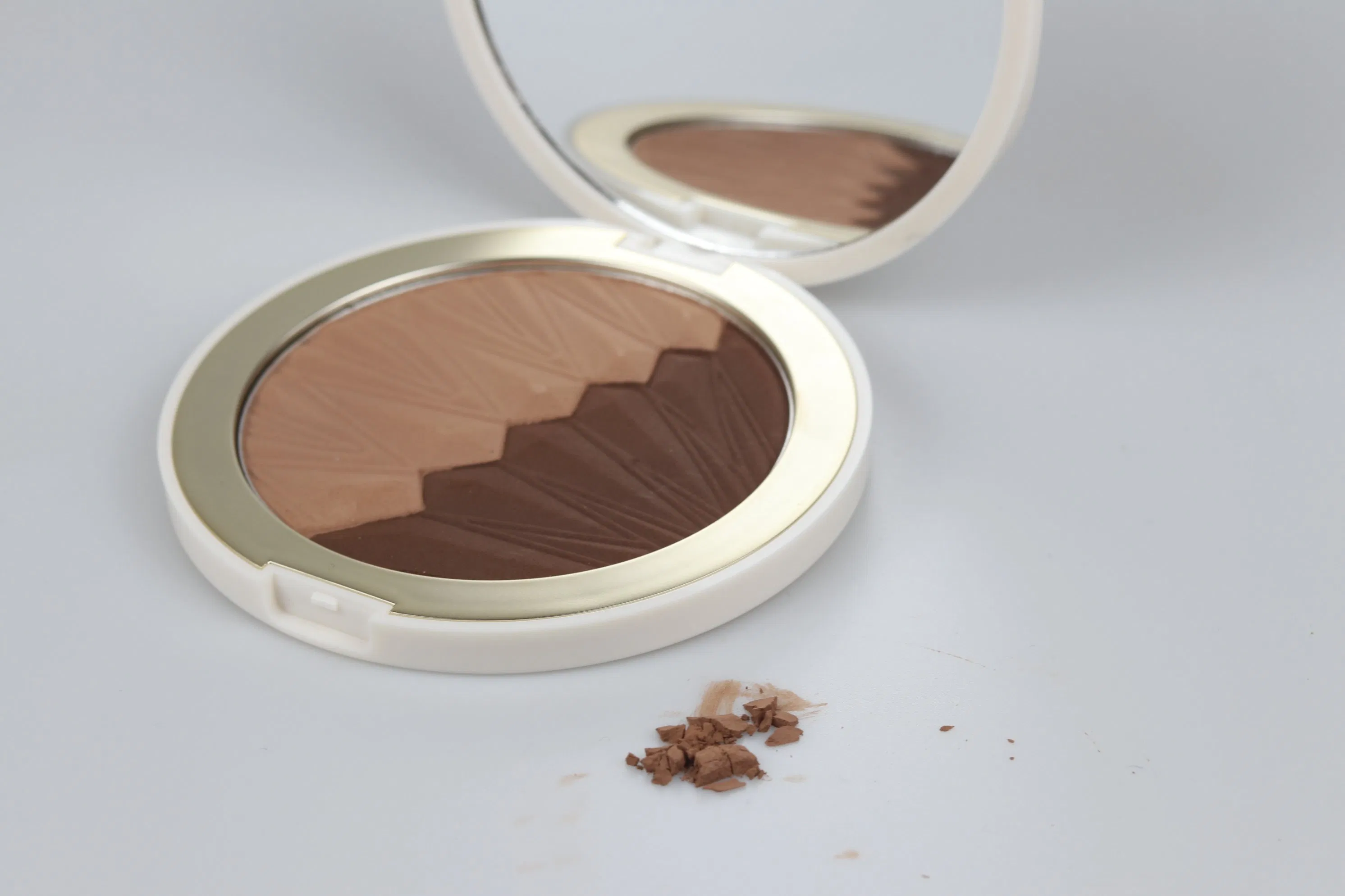 Vegan Cheek Contour Blush Powder for Glowing Complexion