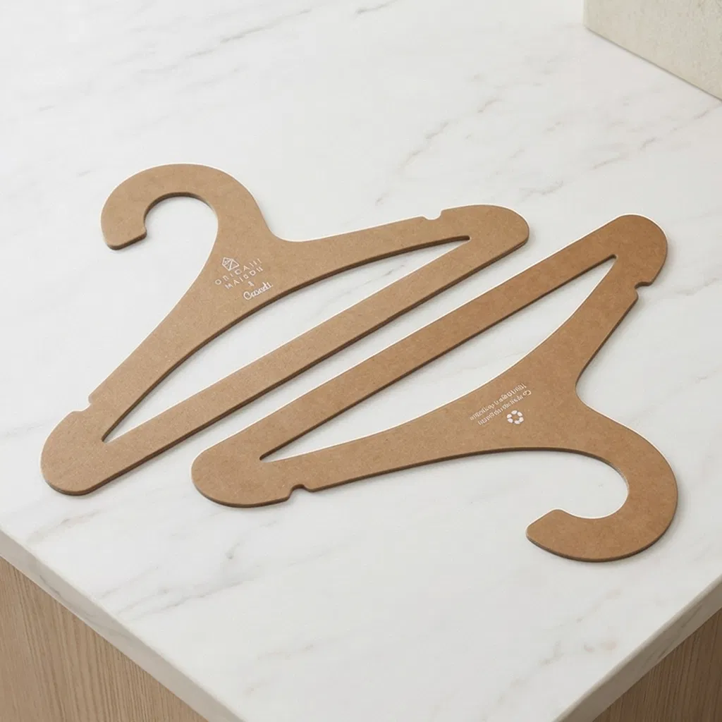 Экологичные бумажные вешалки для одежды