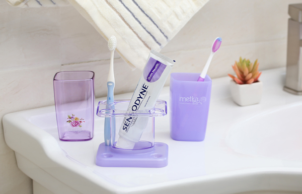 6213 Rosary Square Three-Piece Toothbursh Holder with 2 Cups Bathroom Set