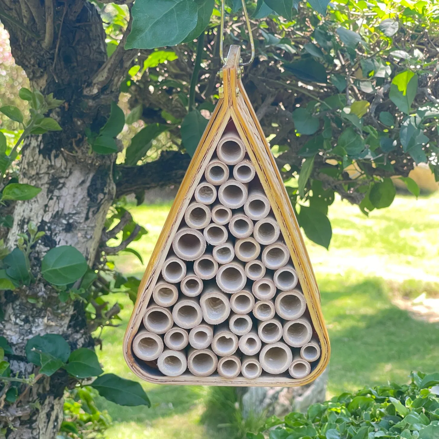 Outdoor Mason Bee House Hotel Nest Box Solitary Bee Hive Reed Mason Bee Refill Tubes