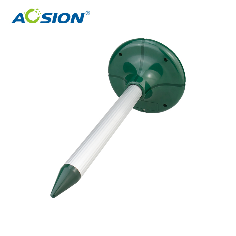 Waterproof Garden Pest Control: Electric Snake Serpent Repeller Device