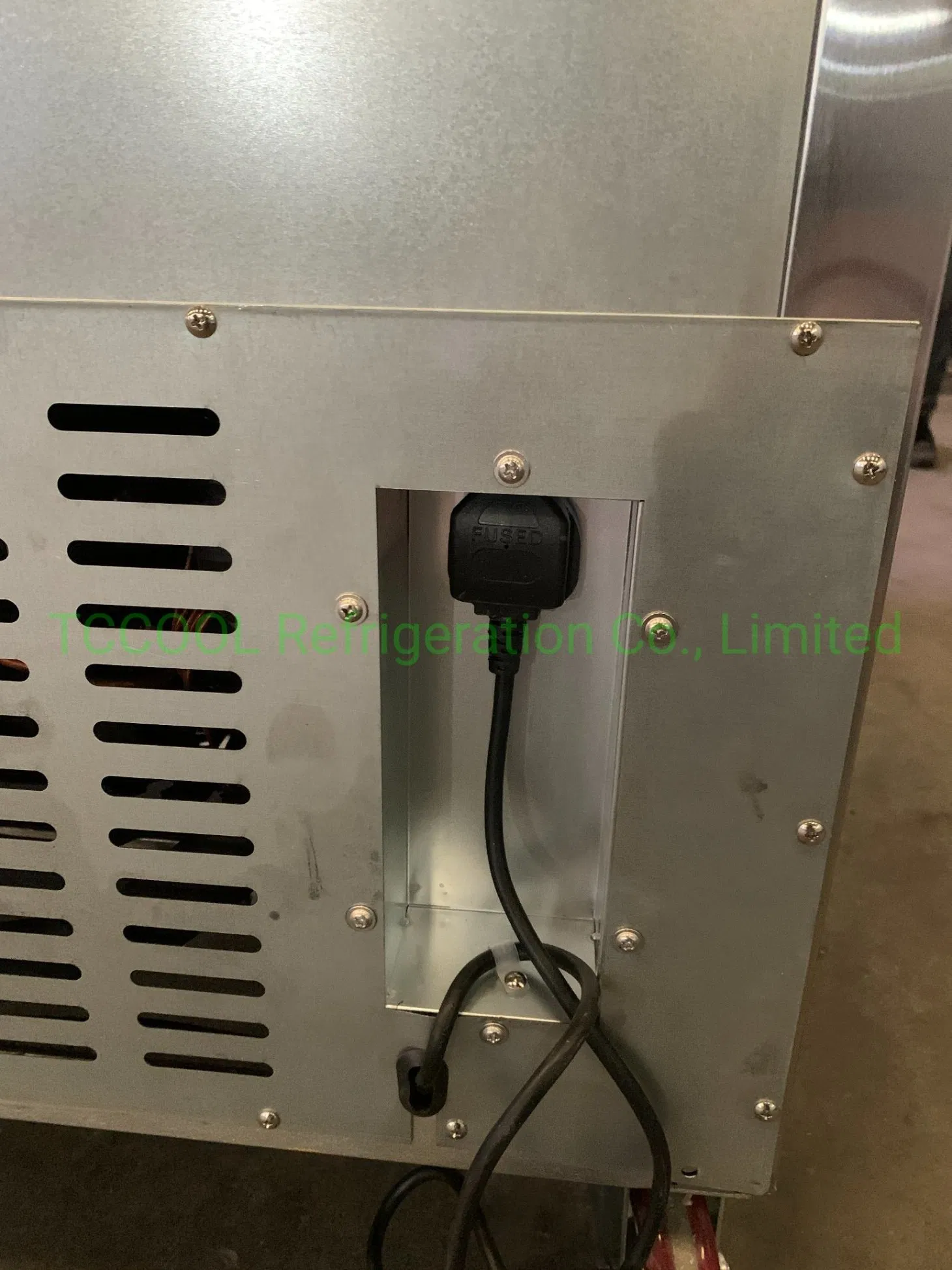 2024 Catering Solutions Double Glass Door Stainless Steel Freezer with Bottom-Mounted Compressor