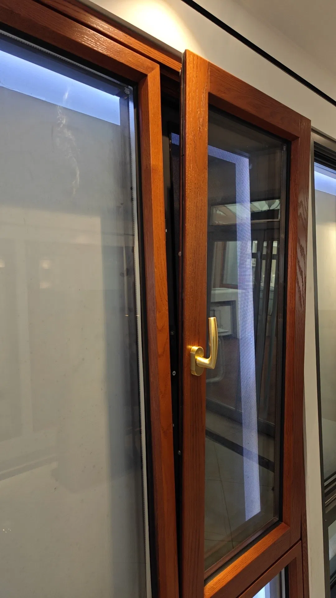 Алюминиево-деревянные окна и двери MSL-96