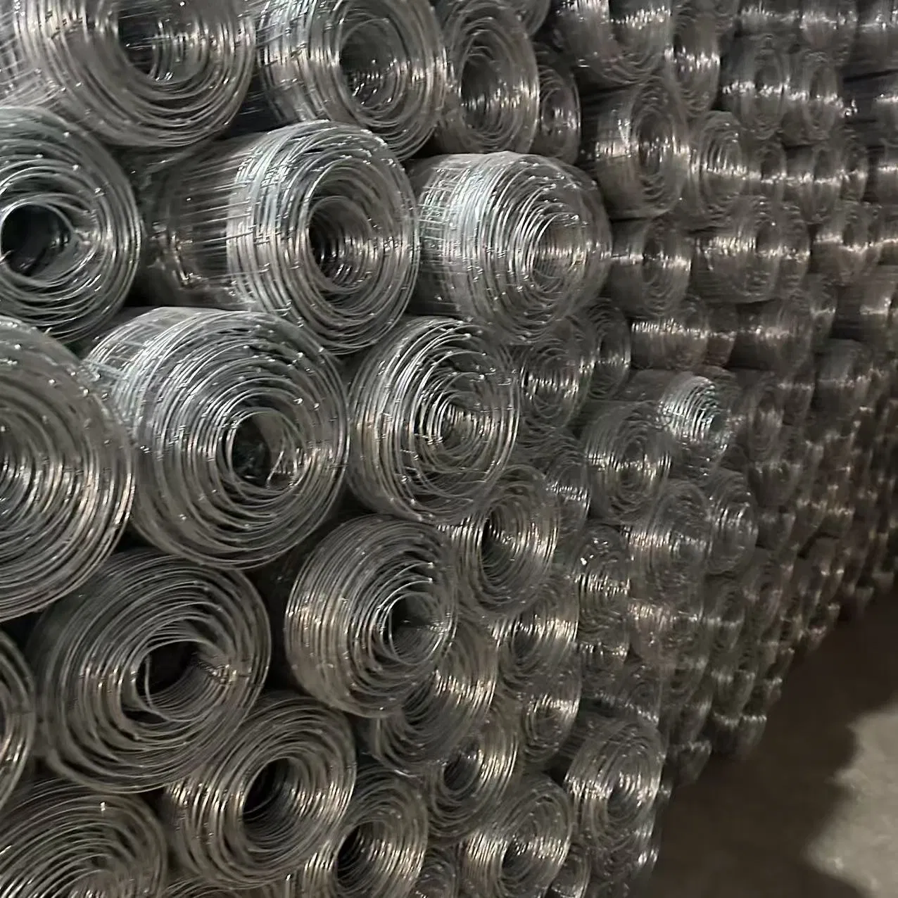 Strong-Hold Heavy-Duty Ranch Cattle Enclosure Fence