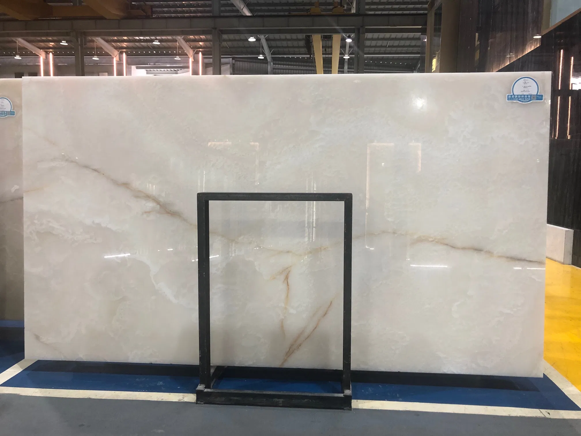 Natural/Artificial Floor/Wall/Cladding/Building/Paving/Loose Polished/Antique/Flamed/Honed Marble/Granite/Quartz/Travertine/Onyx Stone Snow White for Decoration