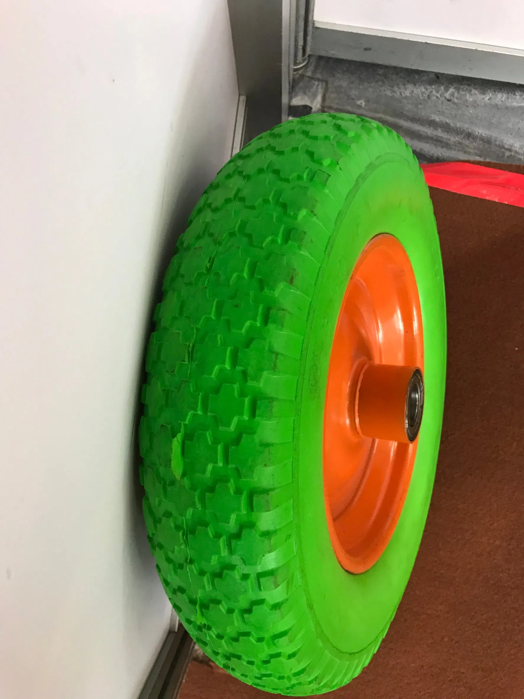 China Cheapest Wheel Barrow PU Wheel