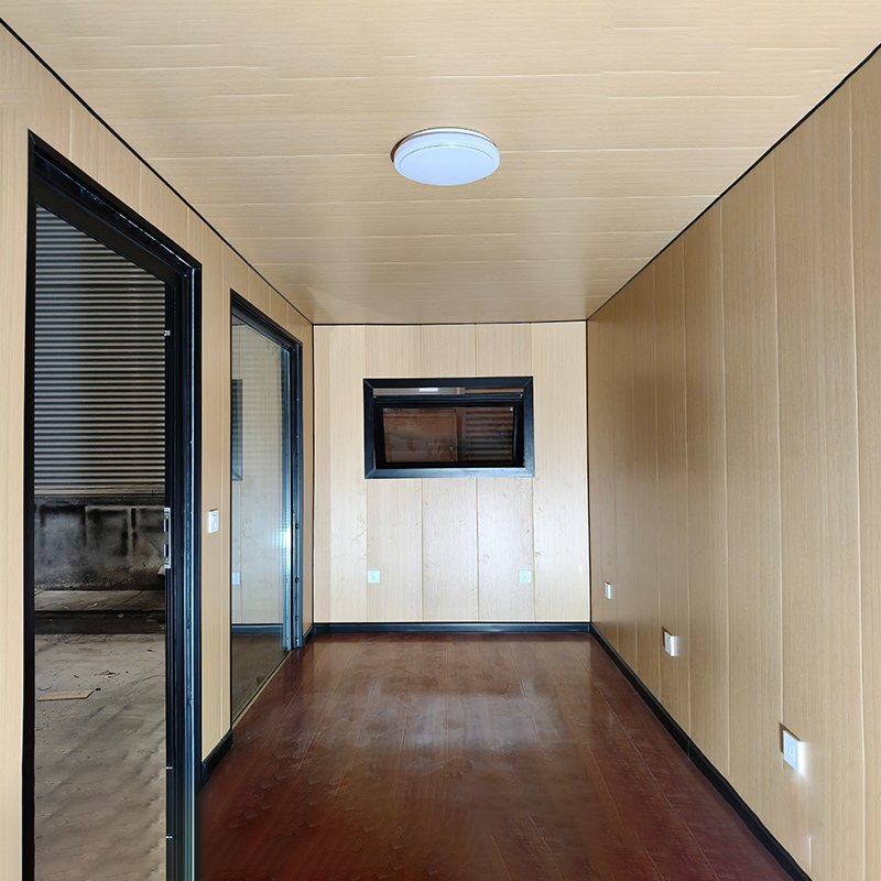 Commercial and Residential Mini Container Houses, Oversized Rvs, Customizable Colors and Styles