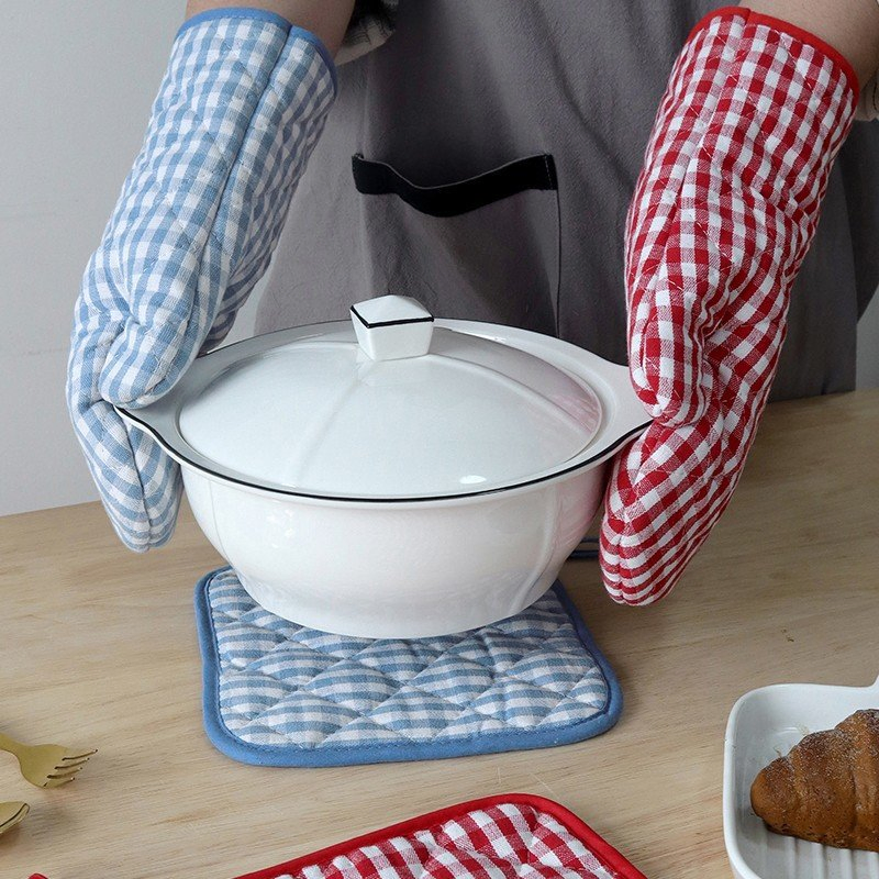 Heat Resistant Cotton Gingham Oven Mitts and Pot Holders for Cooking Baking
