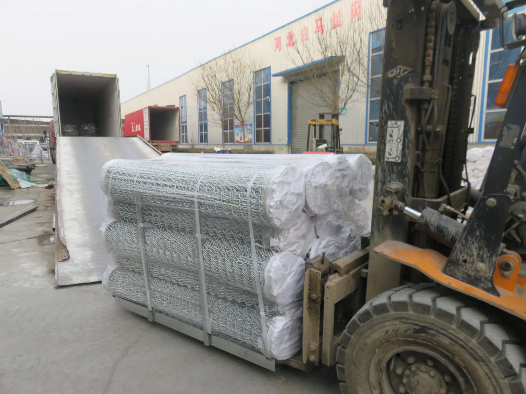 Black Cyclone Chain Link Fence for Baseball Fields Fence