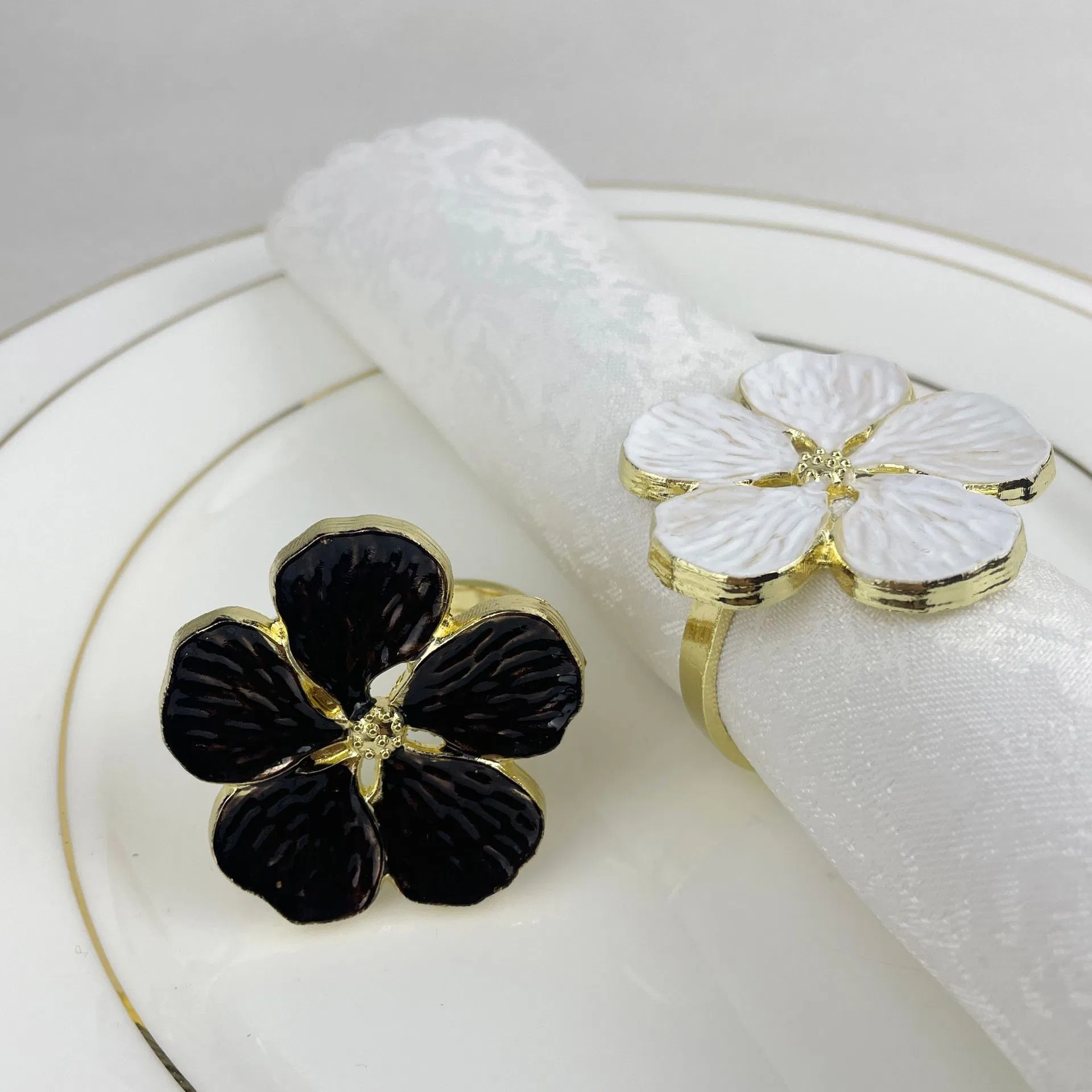 Wholesale New Features Floral Spring Collection Five Petal Flower Napkin Rings