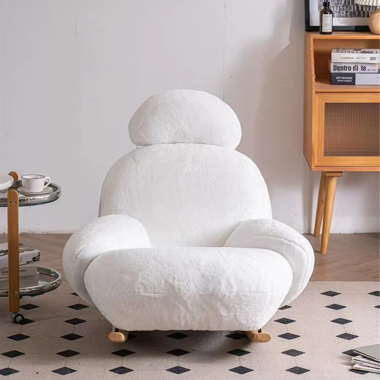 Кресло тканевое с пуфиком меховым комплект