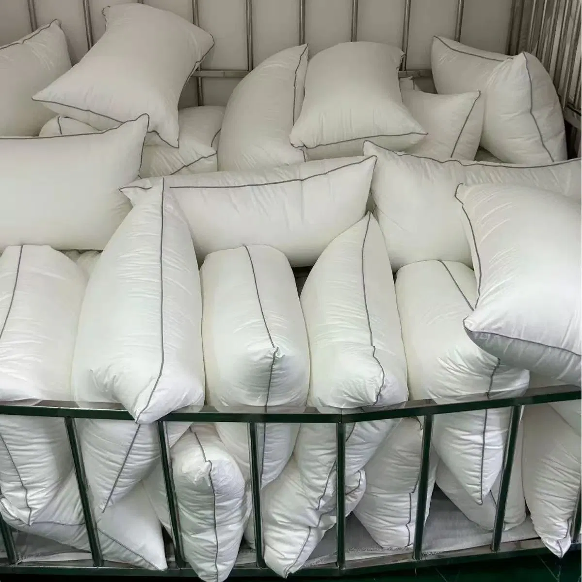 Full Size Warm Hotel Cushion White Down Feather Filled Pillow Insert with Top Quality for Home