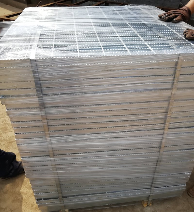 Hot Sale Steel Grating Q195 Q235 Aluminum FRP Drain Grating Covers Diffraction
