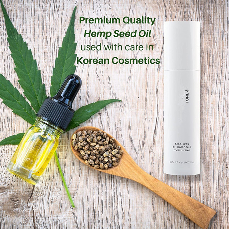 Revitalizing Hydrating Toner with Nourishing Hemp Seed Oil