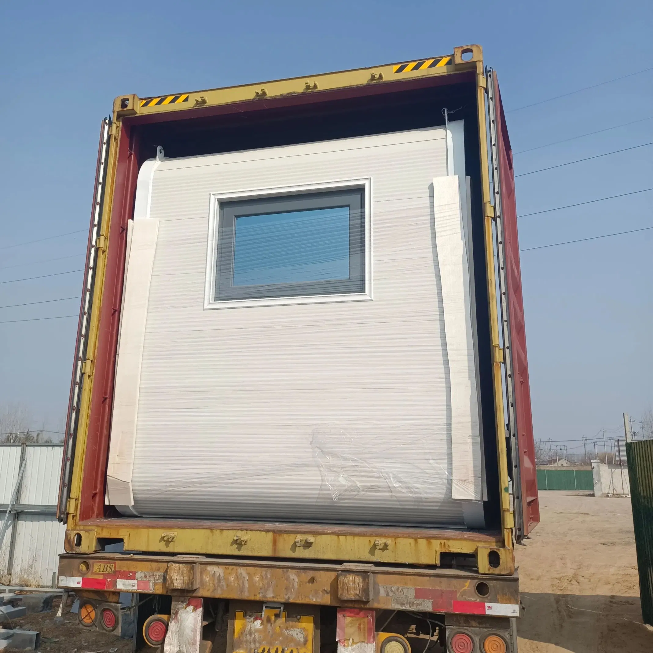 Luxury 20-40FT Prefabricated Steel Pod Eco-Capsule House for Hotel Use Outdoor Apple Cabin House