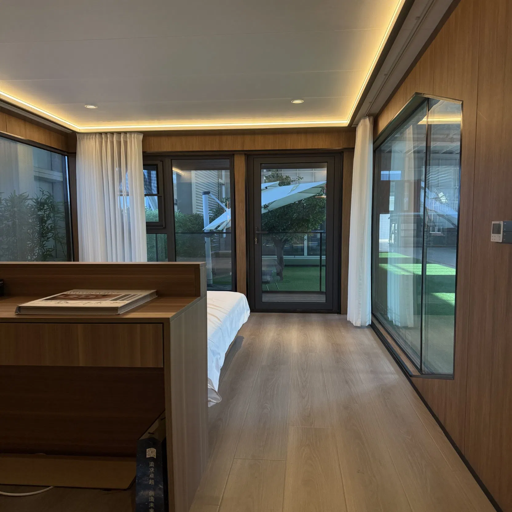 Modern Space Capsul with Smart Home Complete Luxury Prefab House Space Capsule