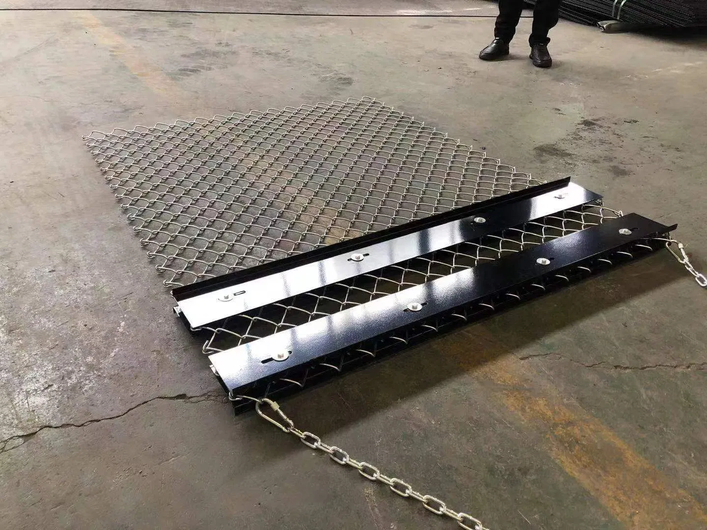 Durable 4X5 FT Chain-Linked Drag Harrow for Efficient Landscape Care