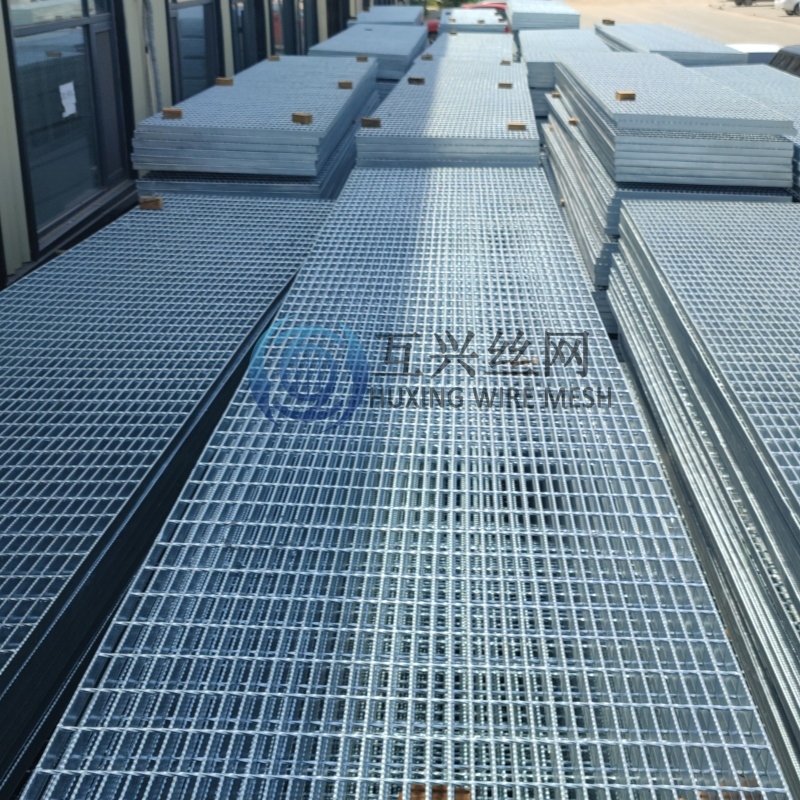 Industrial Mild Metal Materials Stainless Steel Metal Mesh Safety Grid Walkway Galvanized Steel Bar Grating for Channel Trench Drains Catwalk