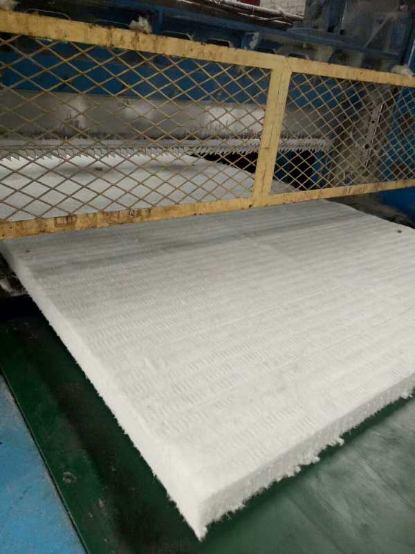 Low Thermal Conductivity Low Heat Storage Ceramic Fiber Blanket Aluminum Silicate Blanket Containing Zirconium 1260º C