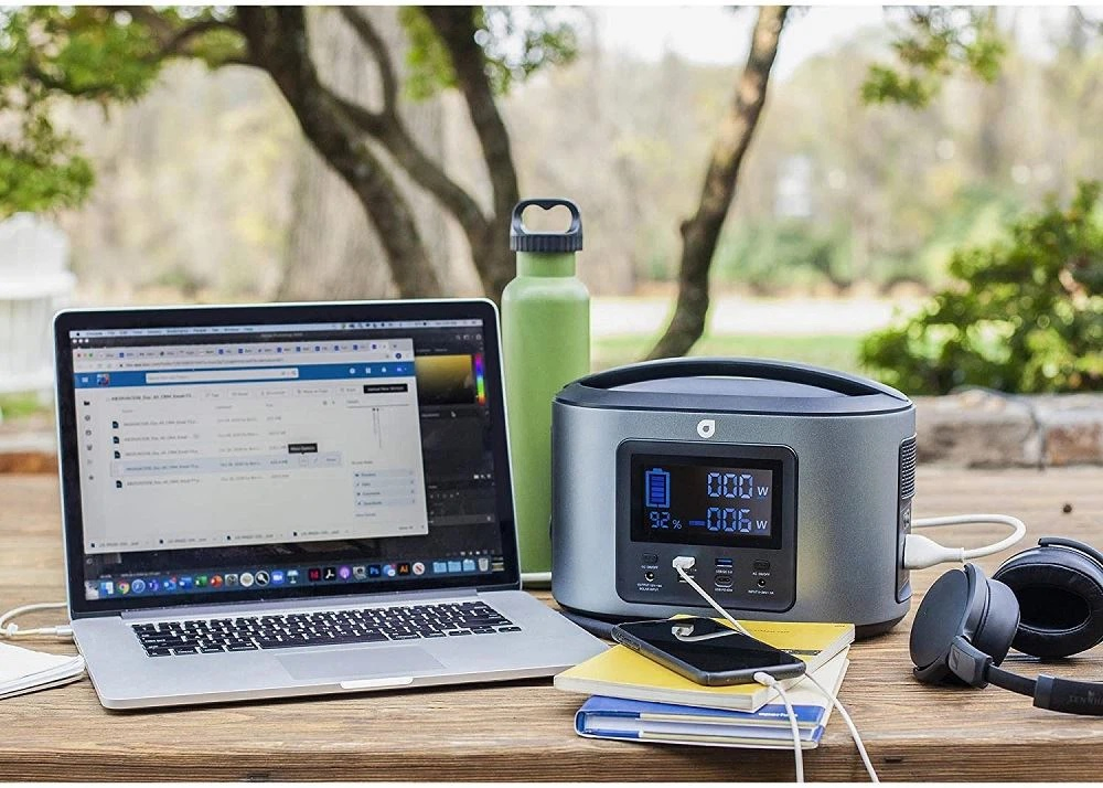 Windows Drive-Free Portable Power Station Touch Raspberry Pi LCD Module with CE-EMC, CE-RoHS for Smart Devices/Mobile Phones/Laptops/Notebooks