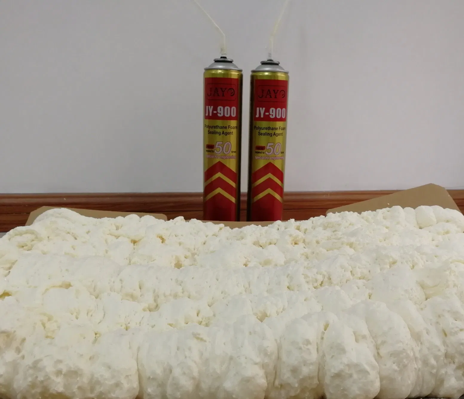 750ml High Expansion PU Foam Spray Polyurethane Insulation Foam for Window and Door Construction