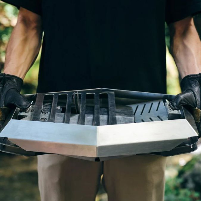 Fire Pit Portable Charcoal Fire Pit for Backyard Barbecue and Camping