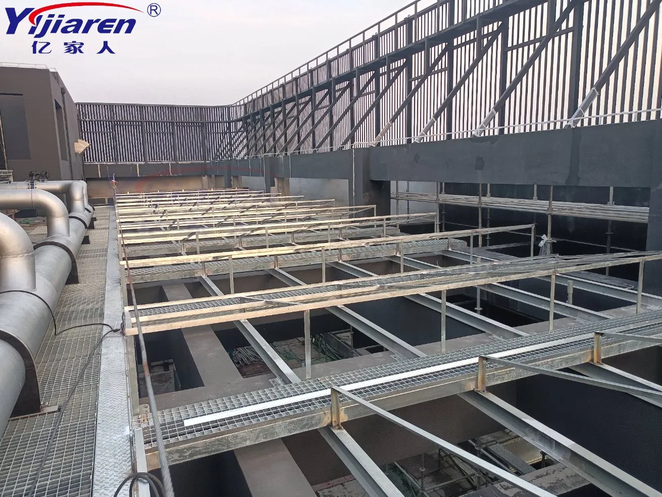 Energy-Efficient Solar Thermal and Air Source Heat Pump Heater