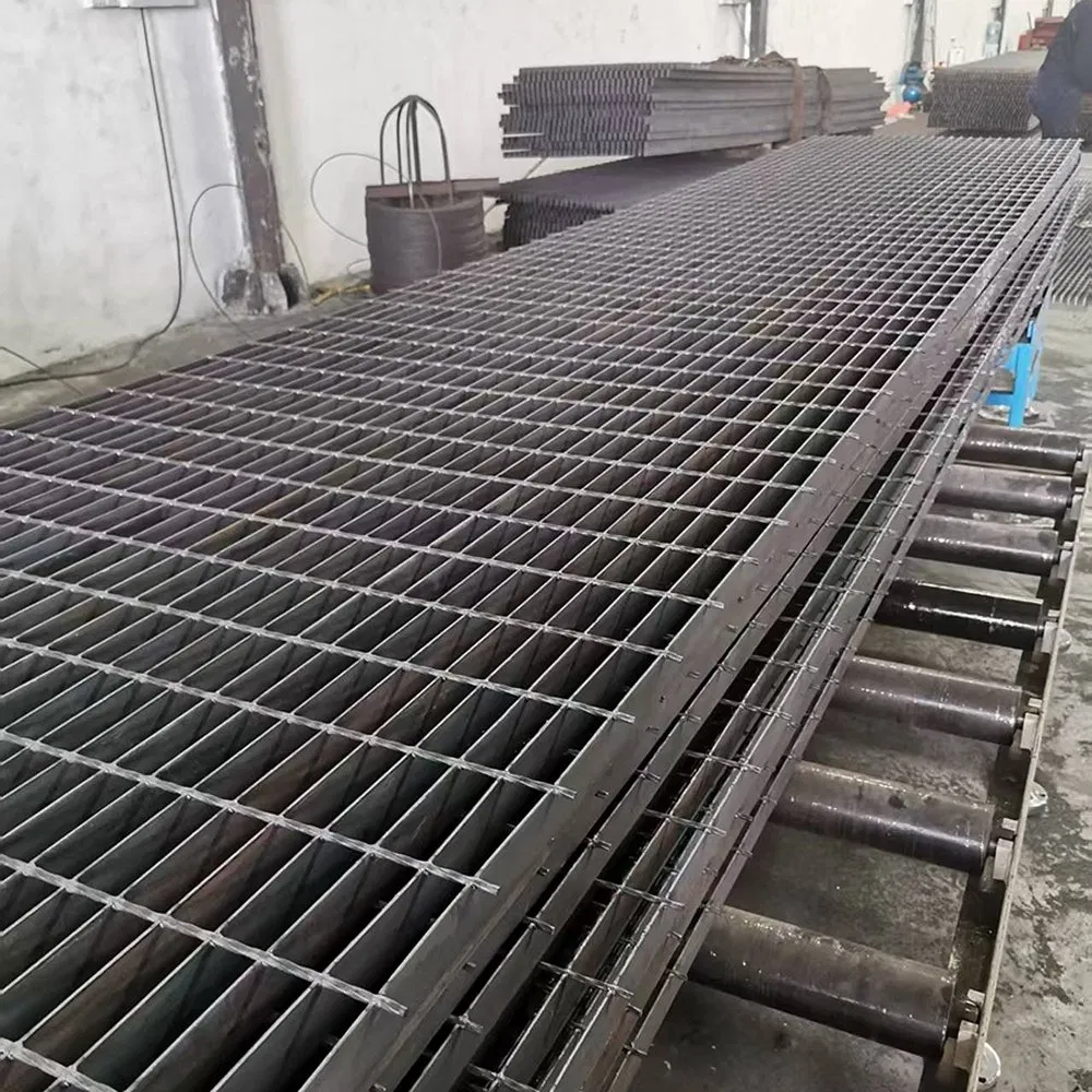 China Factory Galvanized Q235 Material Drain Dense Welded Steel Grating for Pier