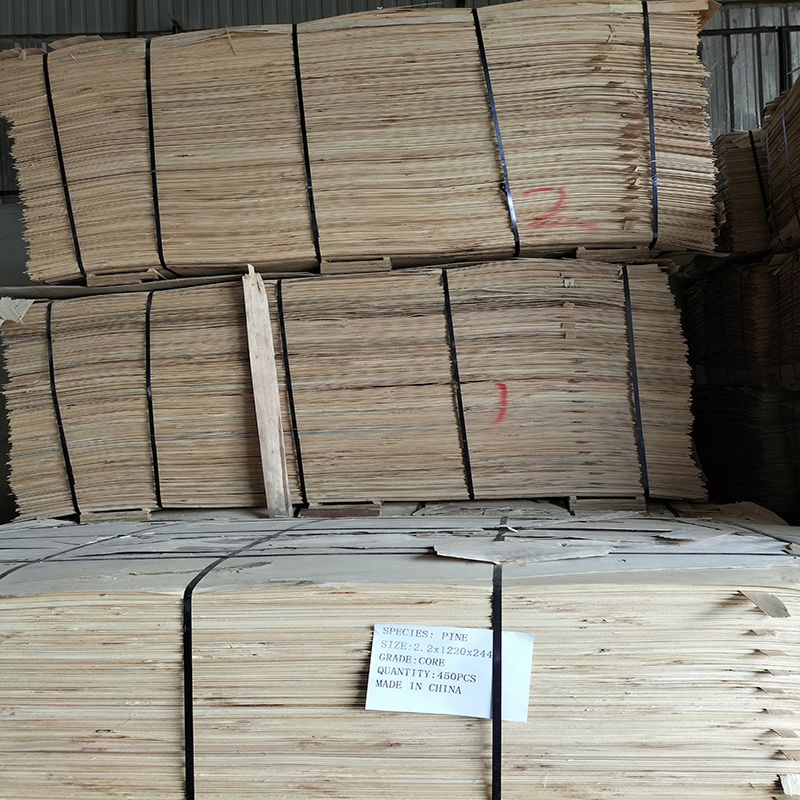 4* 8 OEM Rotary Cutting 2520 * 1270 * 2.2mm Grade Cc Pine Veneer for Plywood