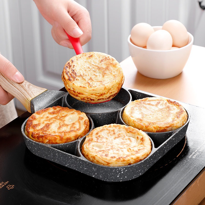 4-Hole Egg Cooker Frying Pan Non-Stick Fried Egg Pot Flat-Bottomed Cookware Pan Kitchen Cooking Pot Omelette Frying Pan Set