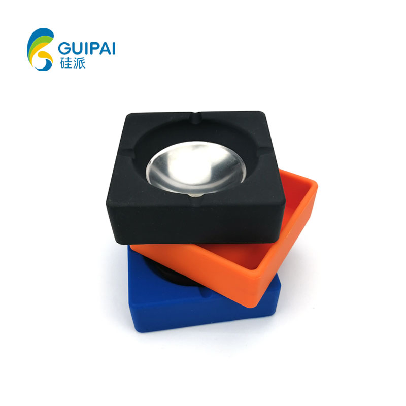 Silicone Pocket Ashtray with Middle Stainless Steel Part