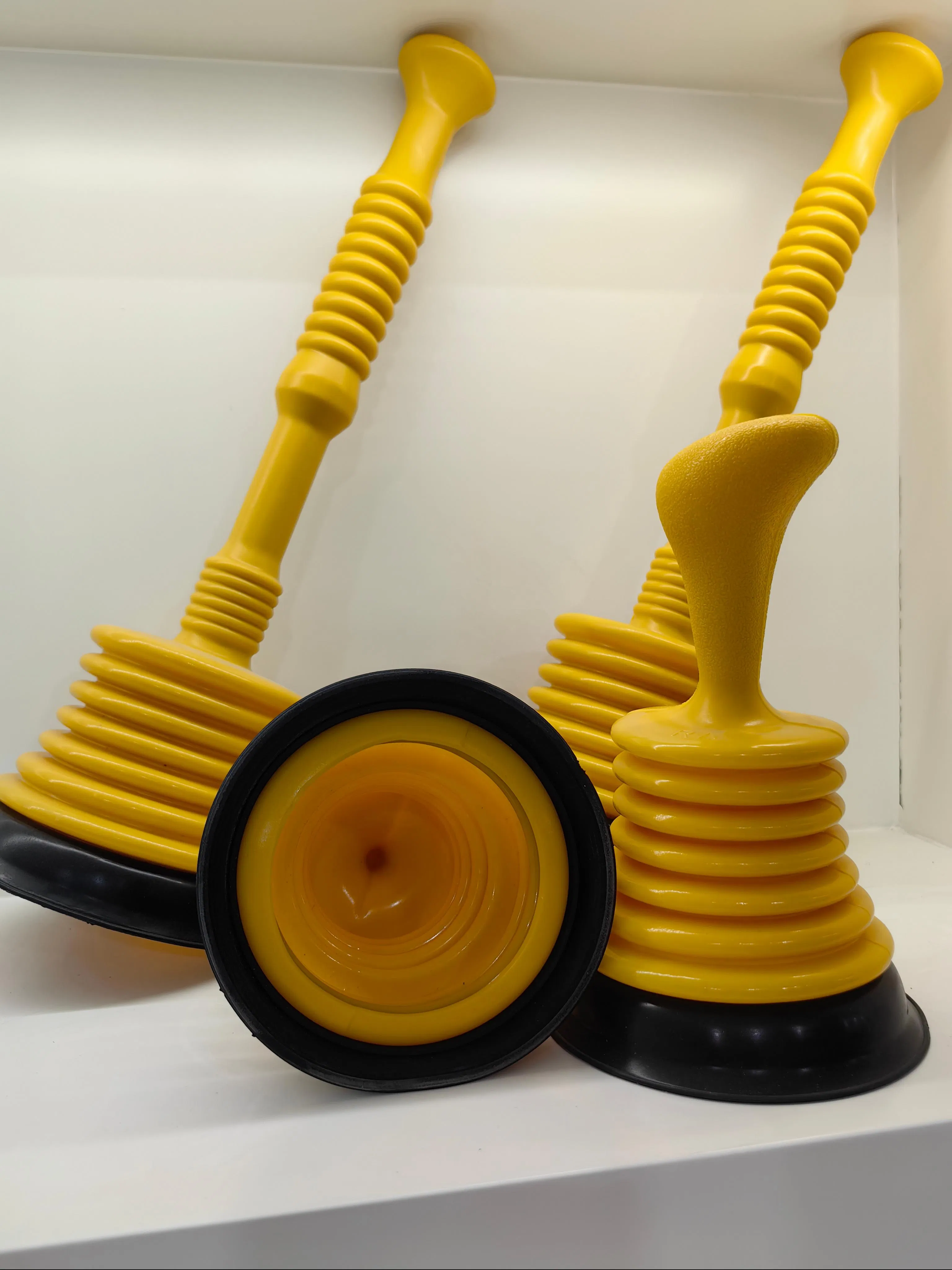 Yellow Durable Plastic Toilet Plunger: Comes with Sturdy Handle