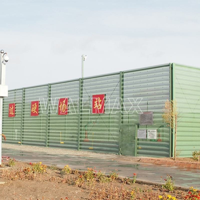 WBF004 Maintenance-Free Wind Dust Resistance Sports Ground Privacy Fence Steel Fence