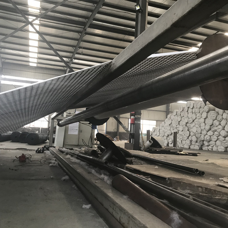 Polypropylene PP Biaxial Geogrid PP Triaxial Geogrid Heated Bonded to a Pet Continuous Filament Nonwoven Geotextile Pet PP Staple Fiber Nonwoven Geotextile150g