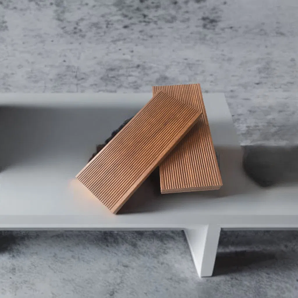 Бамбуковое покрытие для террас у бассейна