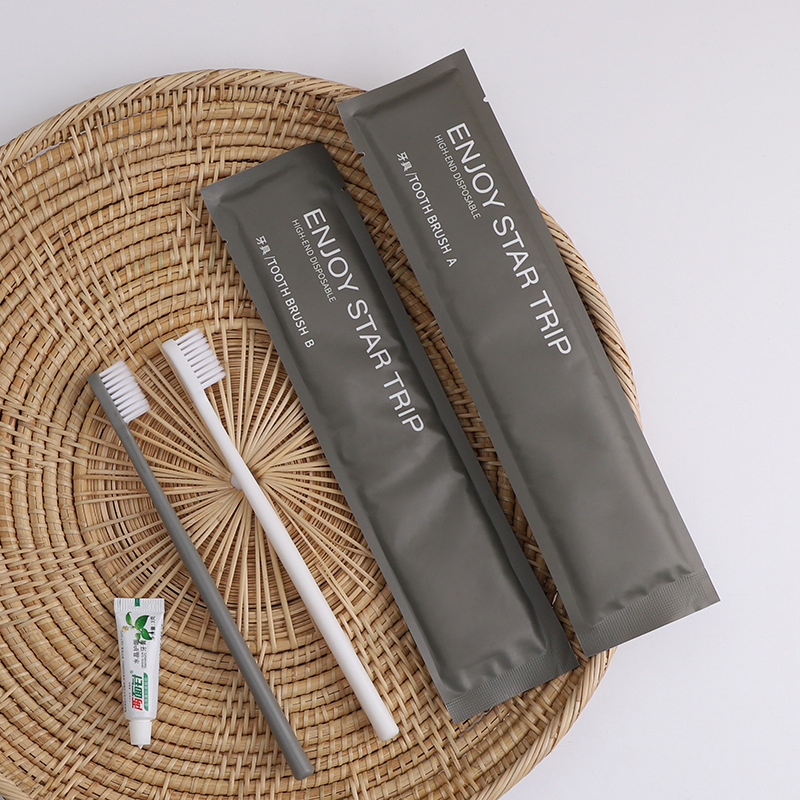 Wholesale on Sale Hotel Toiletries Set Disposable Toothbrush