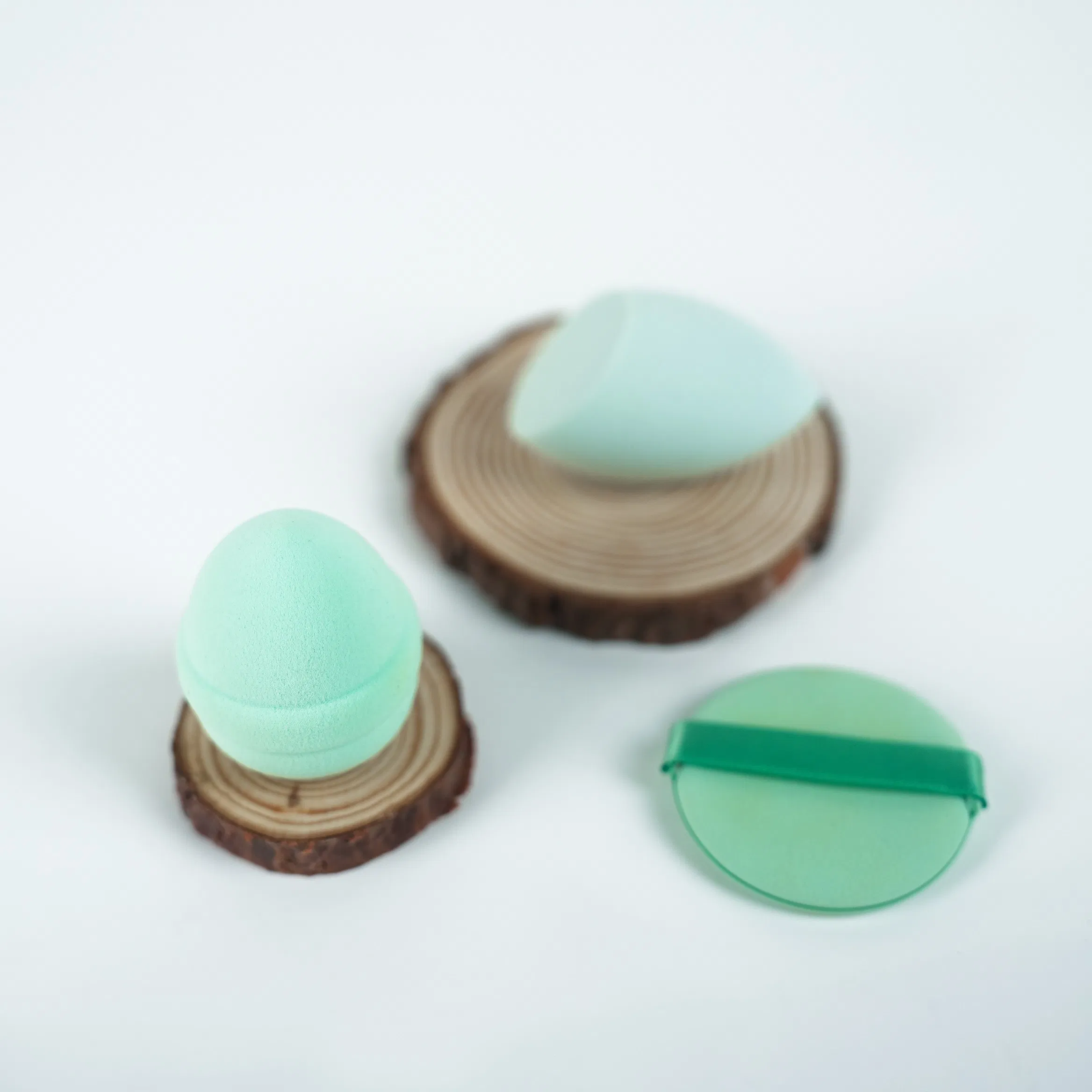 New Design Wholesale Green Powder Beauty Sponge Cosmetic Puff Beauty Blender for Make up Blender Tools