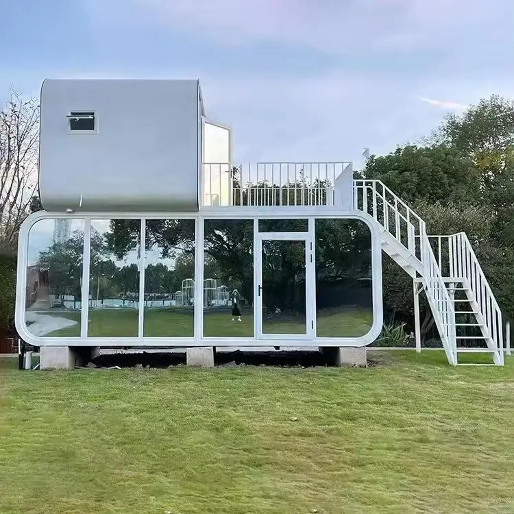 Luxury 20-40FT Prefabricated Steel Pod Eco-Capsule House for Hotel Use Outdoor Apple Cabin House