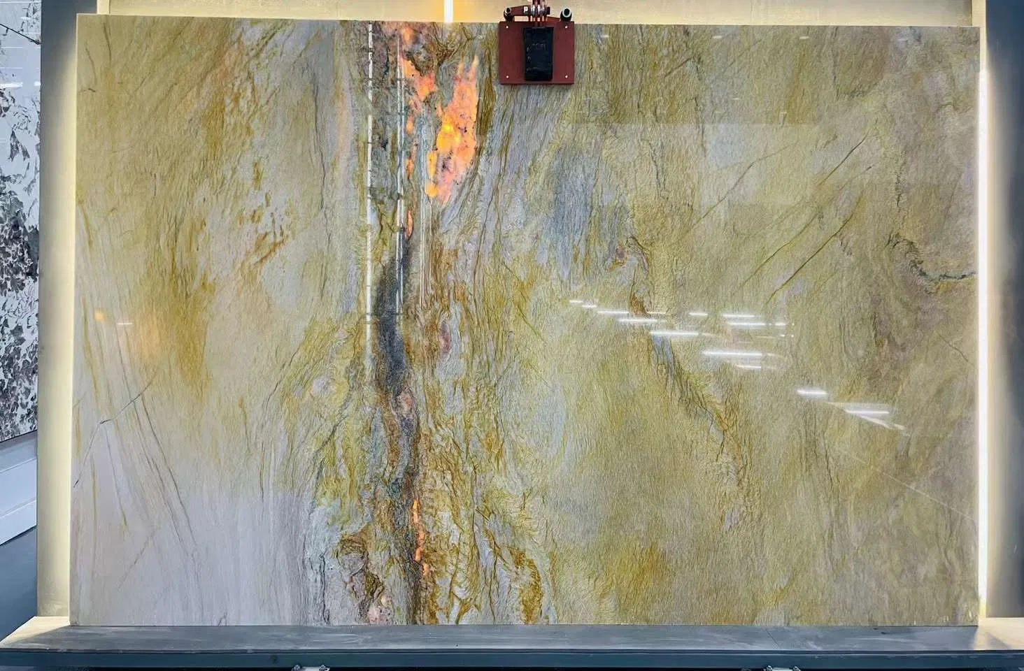 Brazil Luxury Stone Calacatta Macaubas Quartzite for Interior