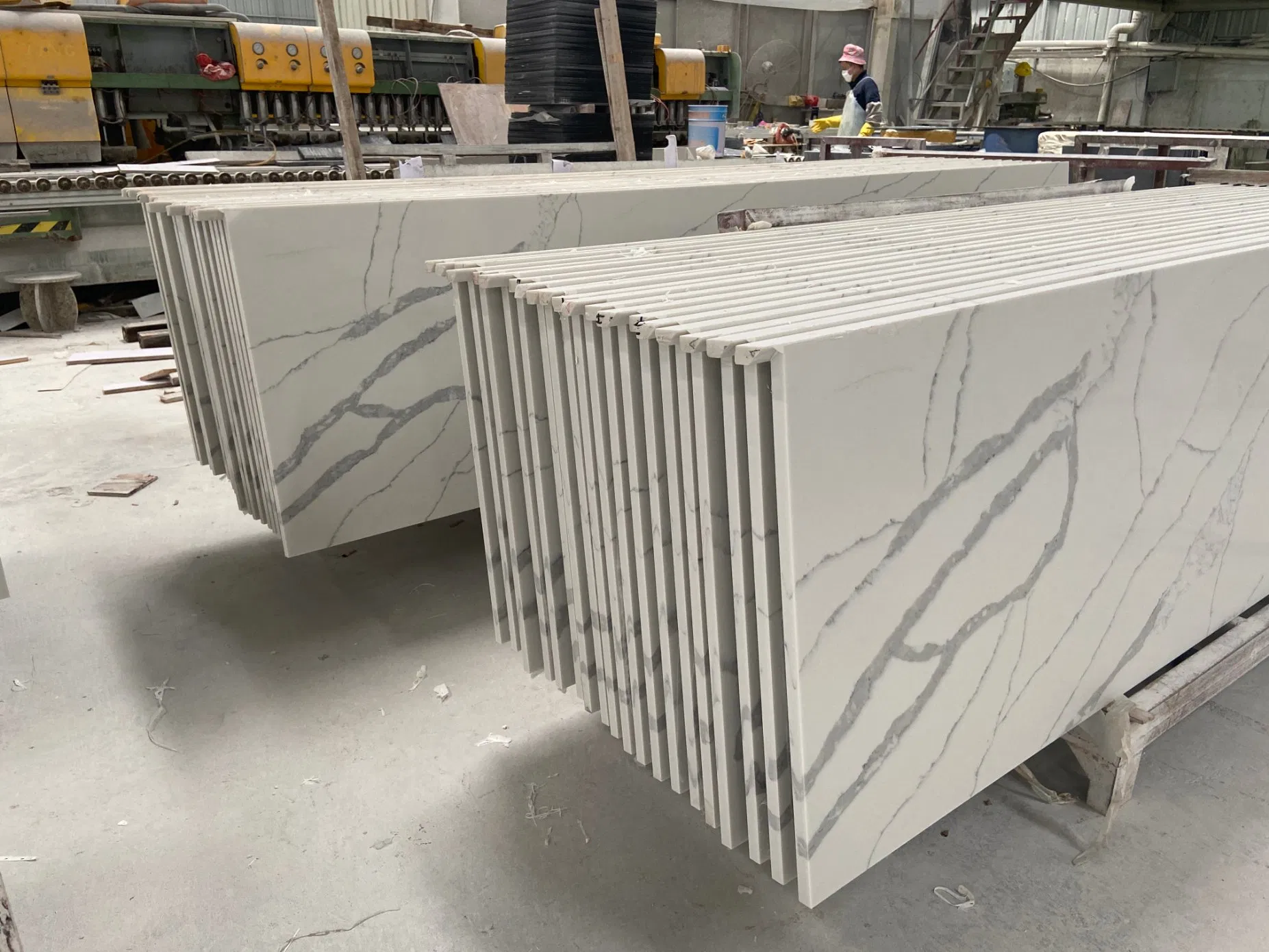 Quartz Stone Slabs China Engineered White Calacatta Artificial Quartz Stone Countertop for Kitchen