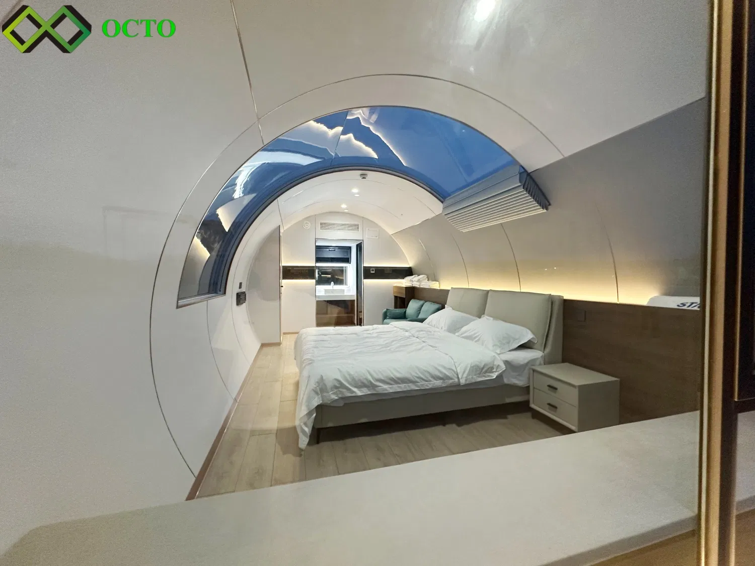 Capsule Apple Warehouse House Garden Pod Hotel Low Cost Prefab Shipping Container House