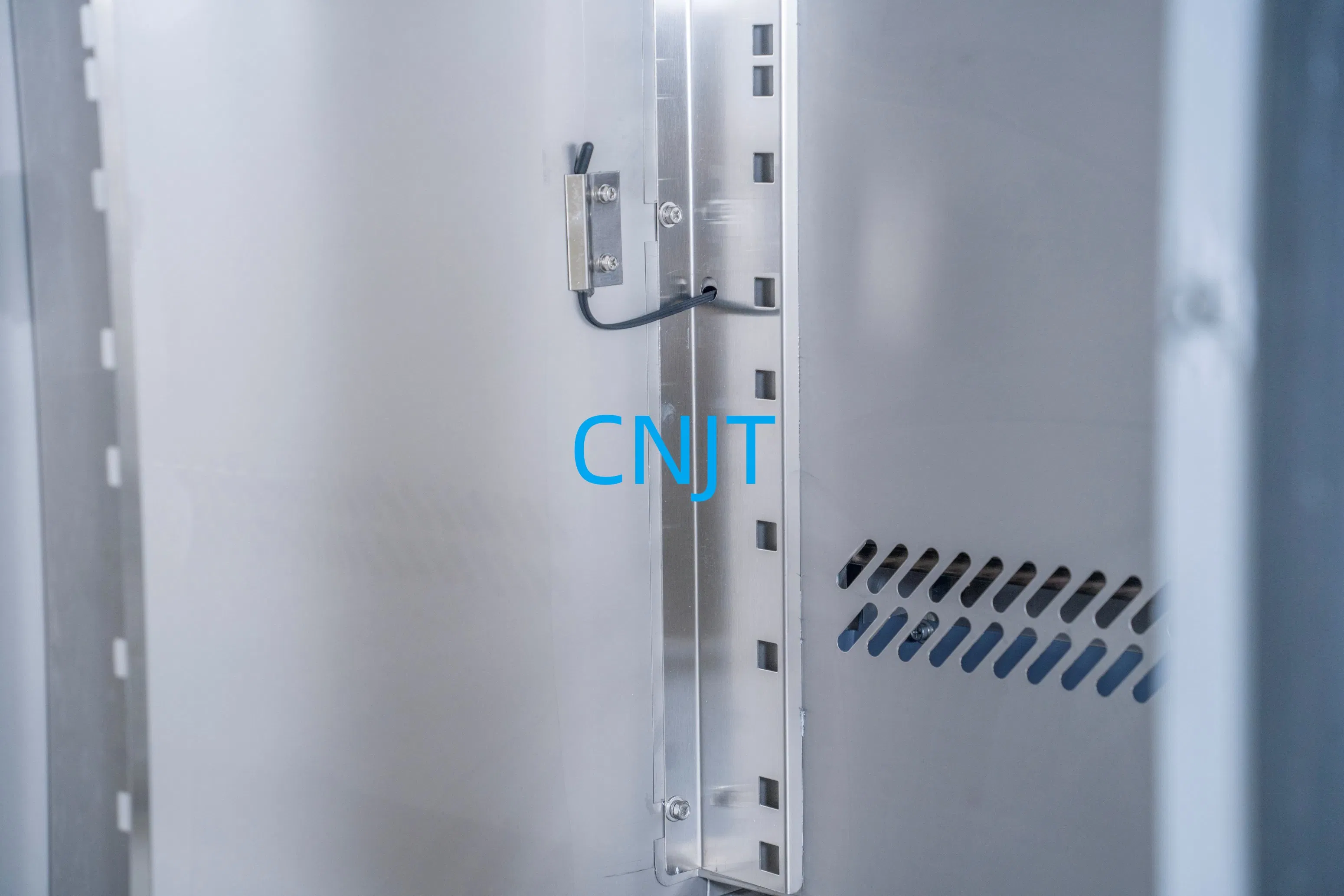 Промышленный морозильный стол с двойными дверями из нержавеющей стали