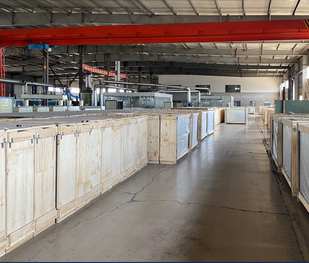 4-19mm Thickness Customized Light Blue/ Dark Blue Reflective Flat/ Curved Tempered Safety Architectural Glass Wholesaler for Glass Railings Glass