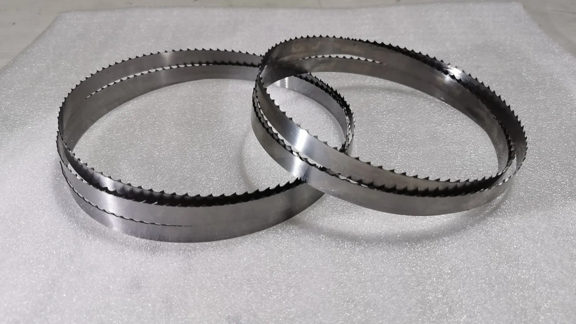 Premium Vertical Band Saw Blades for Woodworking and Sawmills