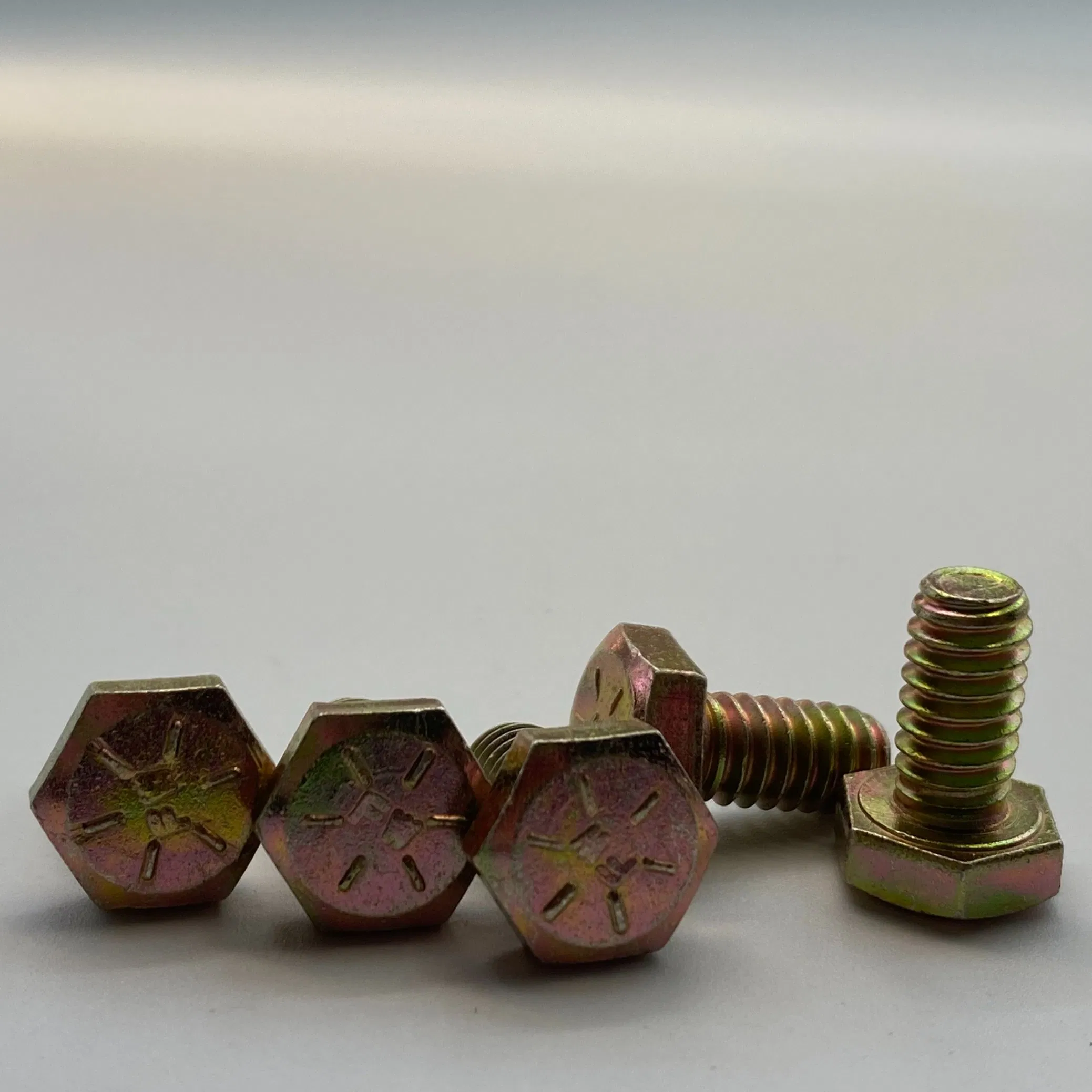 China Export Factory Hexagon Head Bolt and Nuts/Carriage Bolt/U Bolt/ Hex Flange Bolt/Anchor Bolt /Eye Bolt/Stud Bolts DIN933/DIN931/DIN603 DIN6921 Standard