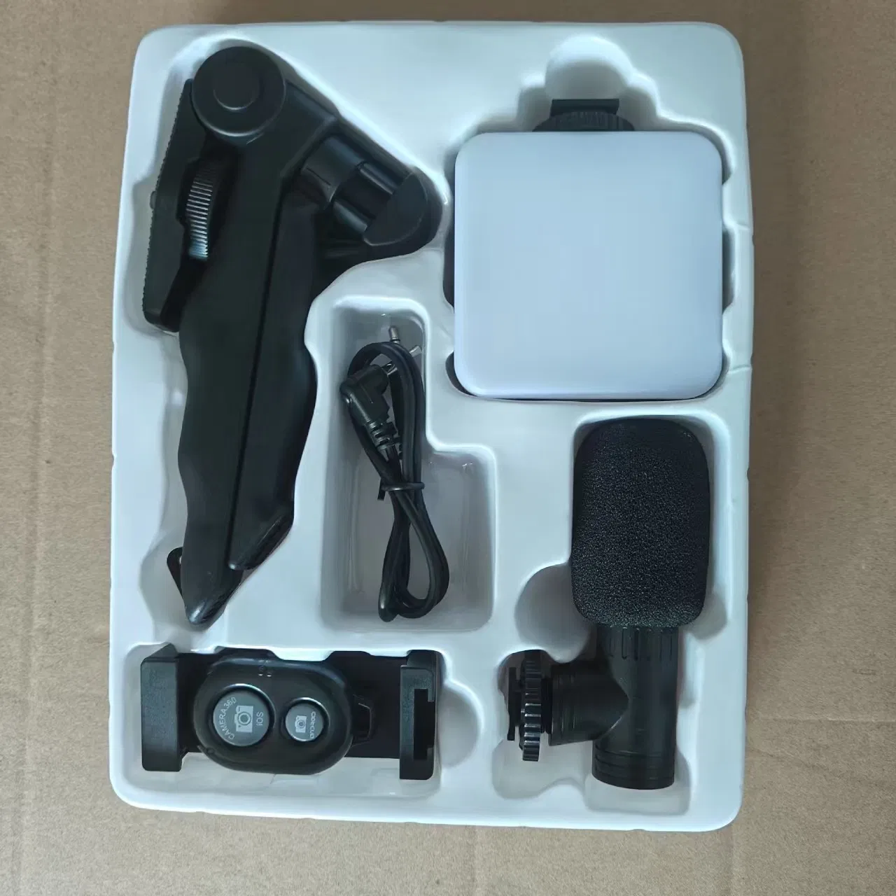 Комплект для влога: монопод со светом и микрофоном