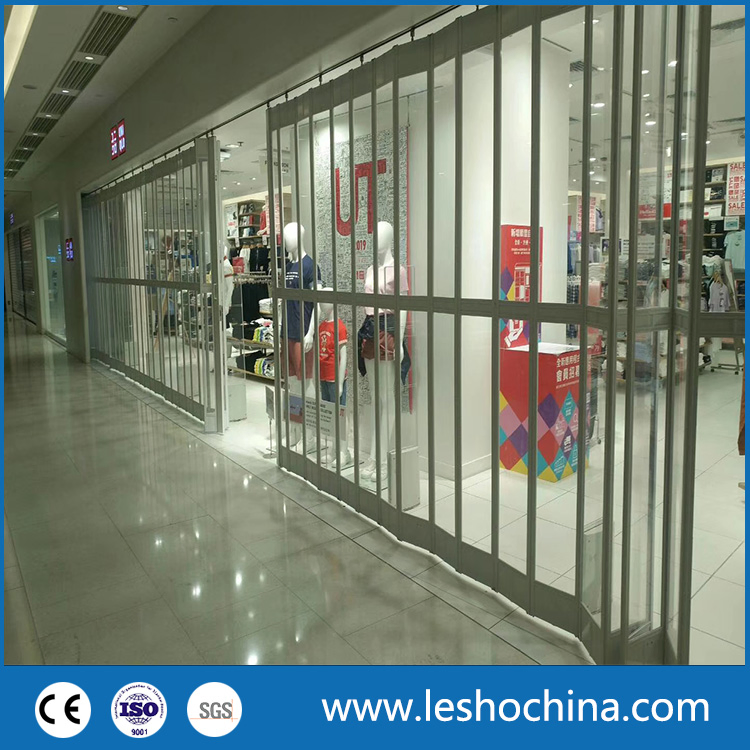 China Manufacturer Balcony PC Transparent Folding Doors Plastic Popular Design