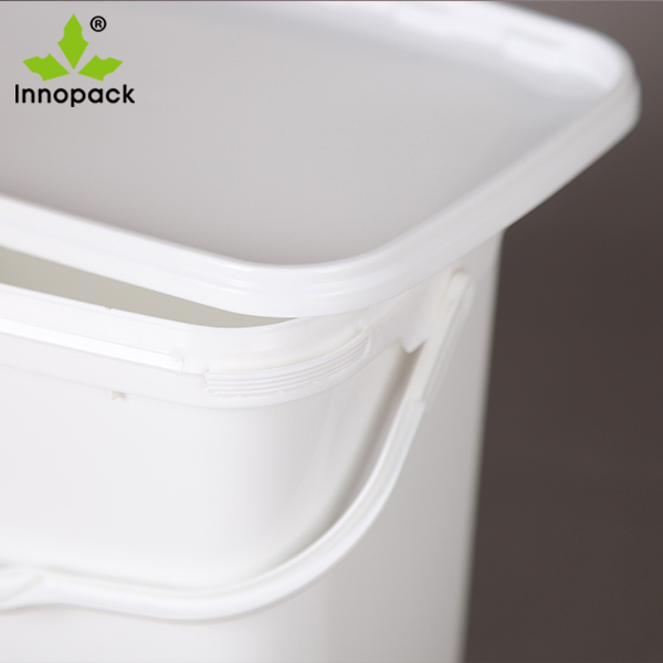 9L Rectangular Plastic Bucket/Pail with Handle and Lid