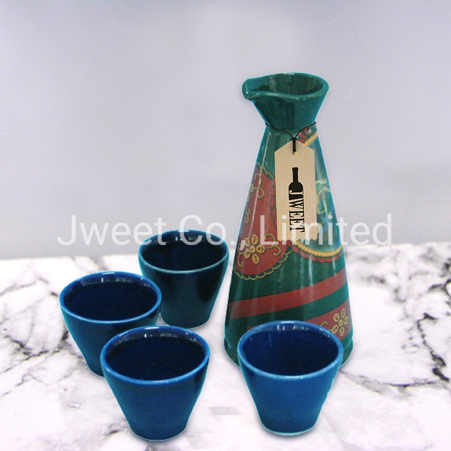 Factory Wholesale Japanese Sake Ceramic Bottle with Cups Set